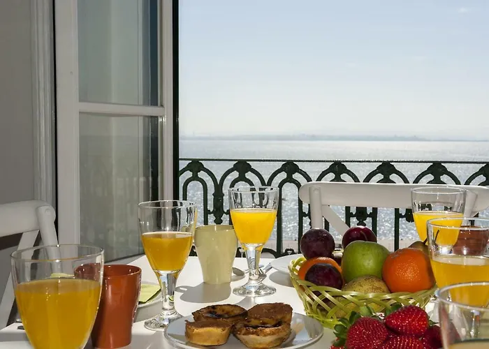 Localtraveling Alfama River View - Family شقة *