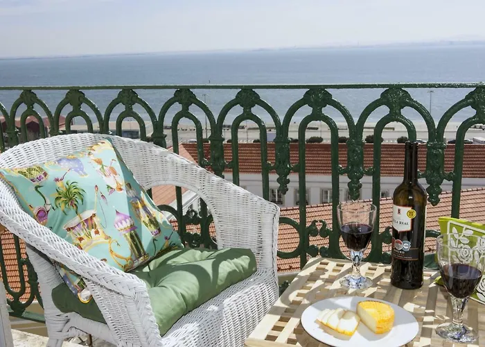 شقة Localtraveling Alfama River View - Family Lisboa