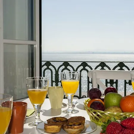 Localtraveling Alfama River View - Family דירה *