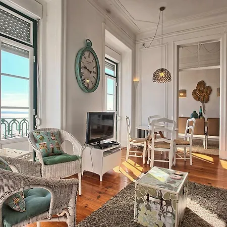 Localtraveling Alfama River View - Family Apartament Lizbona