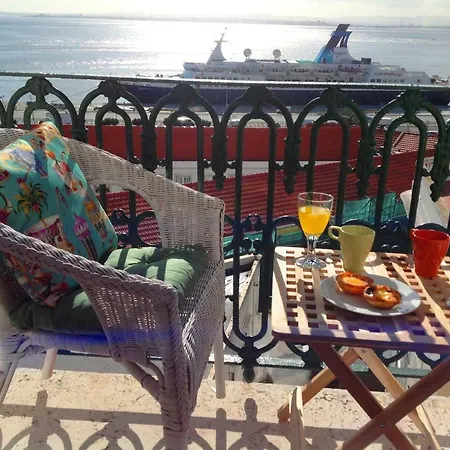 Localtraveling Alfama River View - Family Apartament Lizbona