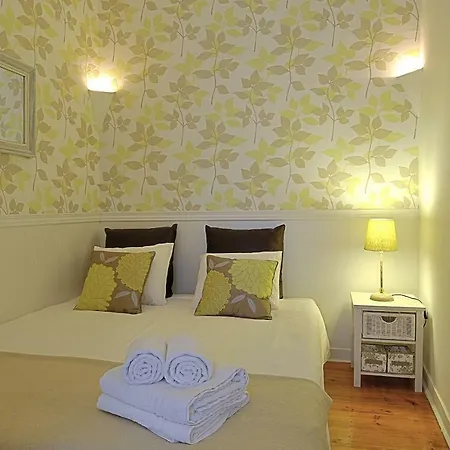 Localtraveling Alfama River View - Family * Lisbon