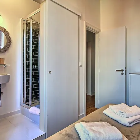 Localtraveling Alfama River View - Family * ליסבון