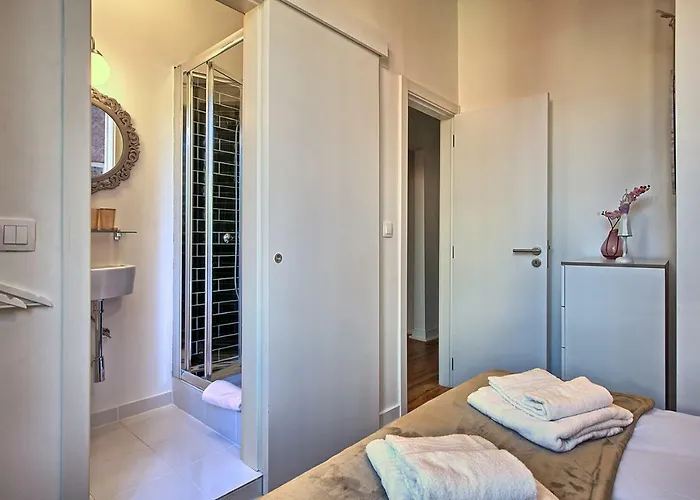 Localtraveling Alfama River View - Family * Lisbon