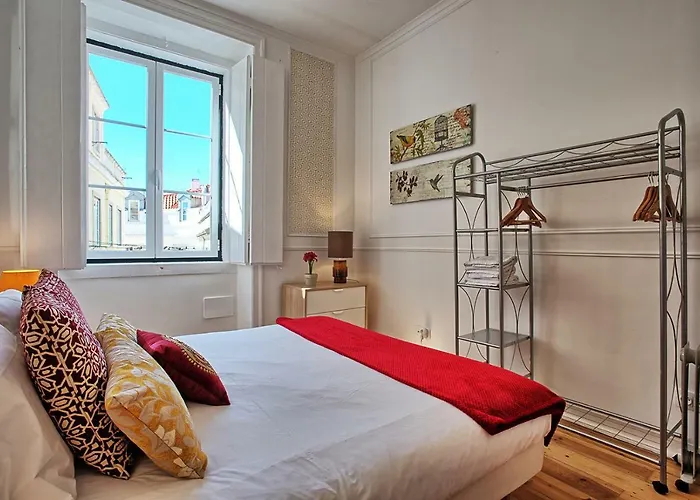 Localtraveling Alfama River View - Family Lisbon